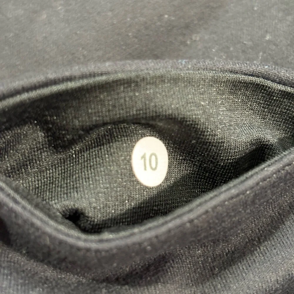LULULEMON Crop Black Leggings - Picture 4 of 4